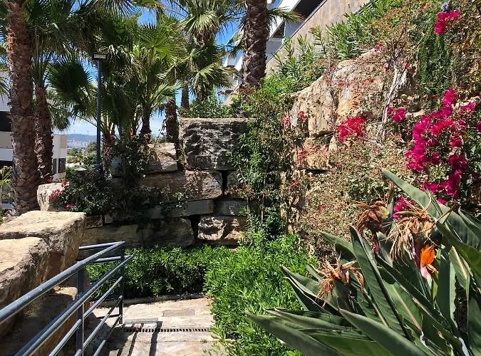 Camarate-golf Sea Views Apartment